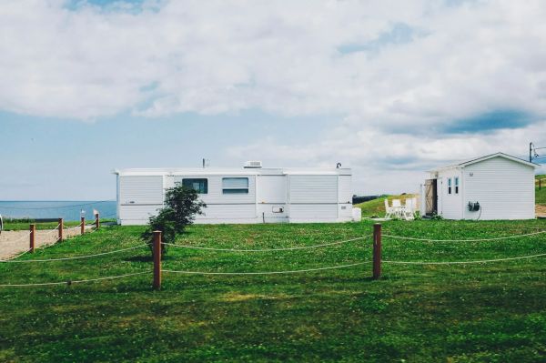 Choisir mobil home var : découvrez le loggia climatisé 32m²
